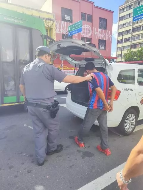 Homem furta celular em Valinhos e é preso em Campinas